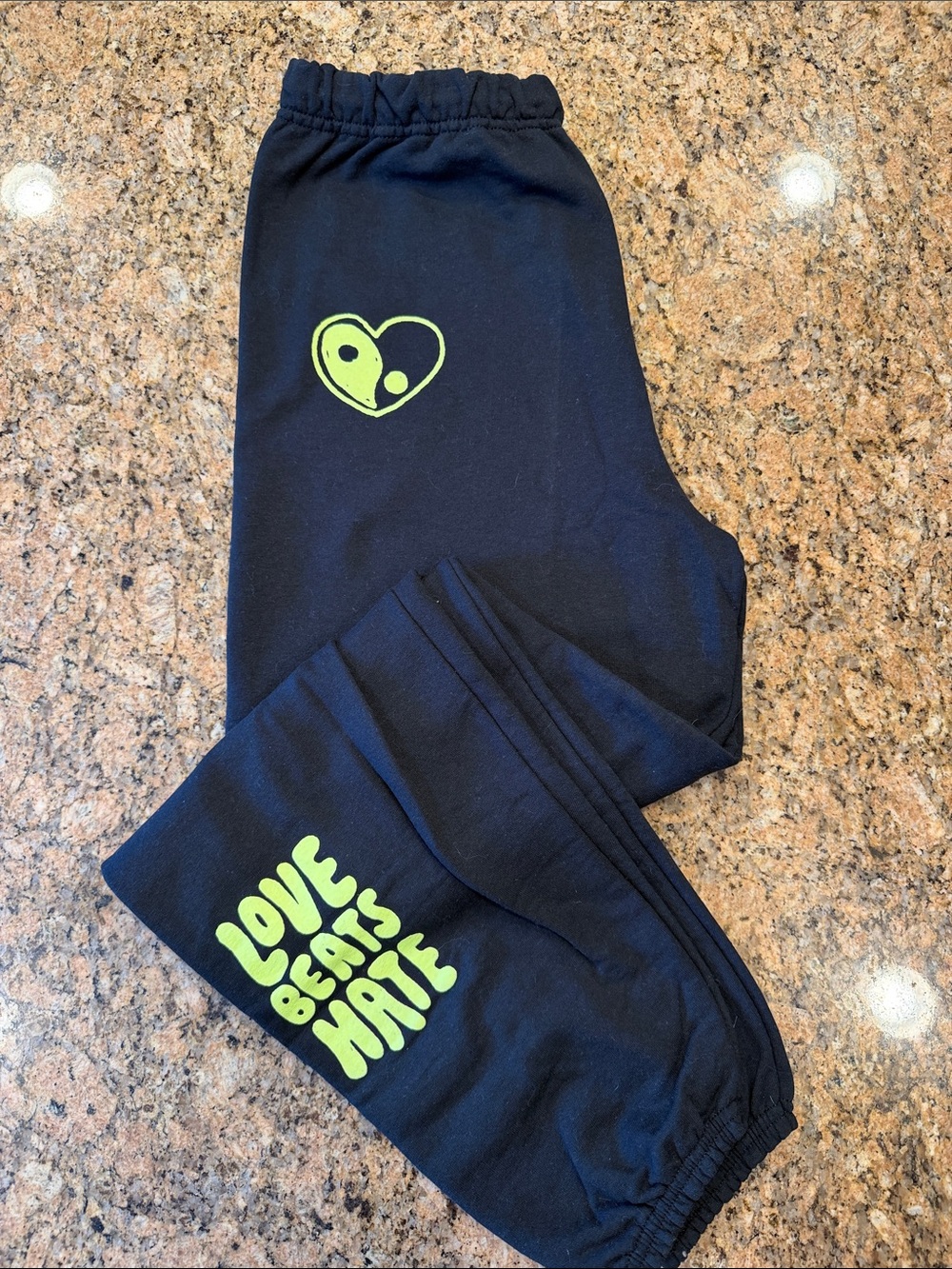 NWT Obey Women’s Black Sweatpants Joggers Love Beats Hate - Size Large